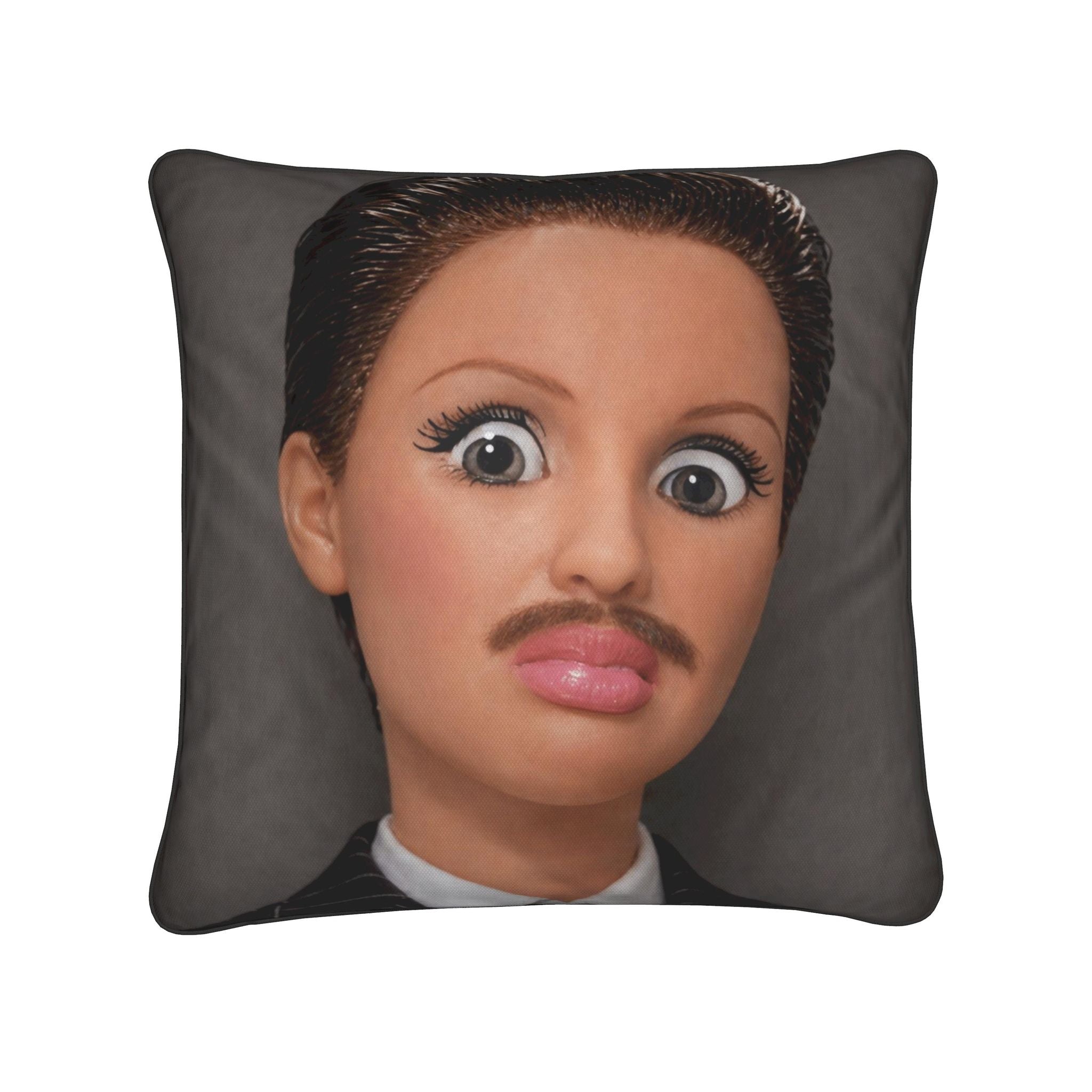 Hot Mess: Barbs Drag | Cushion
